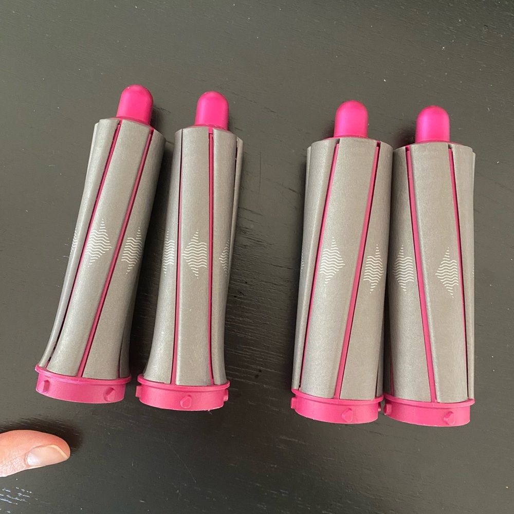 Dyson Airwrap short hair attachments